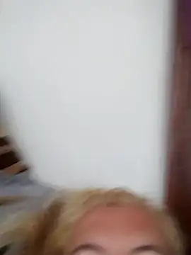 Snapshot of Mllesha74000 chatting on 09.10.25 Mllesha74000 online show from 09.10.25