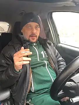 Snapshot of DanielOhCool chatting on 02.03.25 DanielOhCool online show from 02.03.25