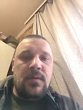 Snapshot of DanielOhCool chatting on 02.11.25 DanielOhCool online show from 02.11.25