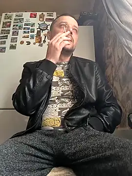 Snapshot of DanielOhCool chatting on 03.02.25 DanielOhCool online show from 03.02.25