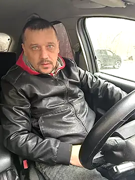 Snapshot of DanielOhCool chatting on 03.04.25 DanielOhCool online show from 03.04.25