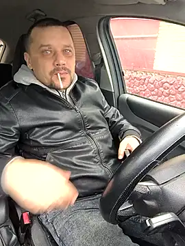 Snapshot of DanielOhCool chatting on 03.05.25 DanielOhCool online show from 03.05.25