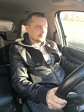 Snapshot of DanielOhCool chatting on 03.07.25 DanielOhCool online show from 03.07.25