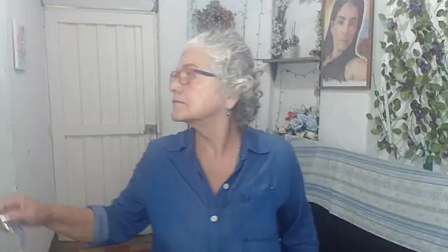 FunnyGrandma online show from 09.25.25