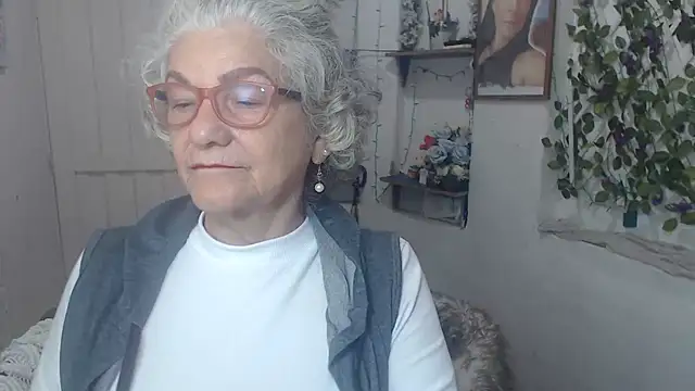 FunnyGrandma online show from 10.15.25