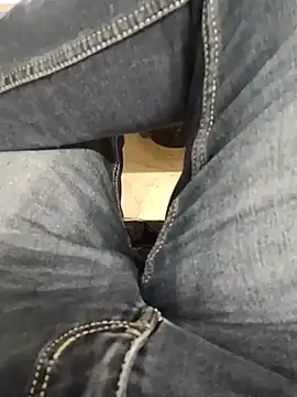 Snapshot of coolrocky346 chatting on 02.14.25 coolrocky346 online show from 02.14.25