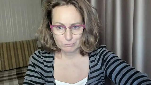 lauraoven online show from 12.12.24