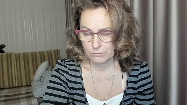 lauraoven online show from 12.17.24