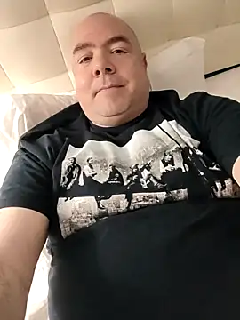 Snapshot of brian4300 chatting on 03.21.25 brian4300 online show from 03.21.25