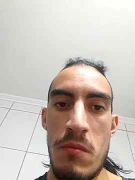 Snapshot of TommyMomentum chatting on 01.09.25 TommyMomentum online show from 01.09.25