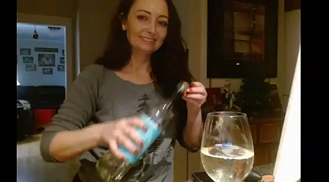 Snapshot of MissMara2021 chatting on 12.07.24 MissMara2021 online show from 12.07.24