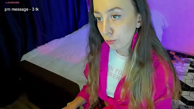 Snapshot of CurlySteph chatting on 02.01.25 CurlySteph online show from 02.01.25