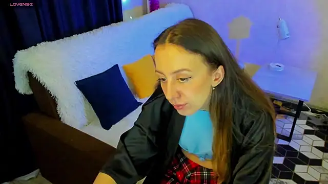 Snapshot of CurlySteph chatting on 03.13.25 CurlySteph online show from 03.13.25