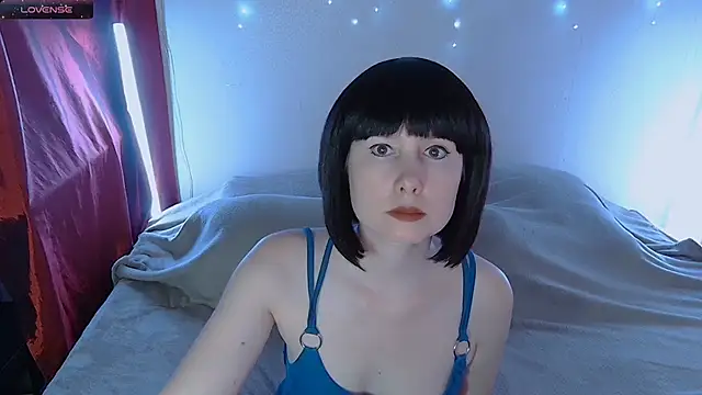 Snapshot of bekyboop chatting on 10.28.25 bekyboop online show from 10.28.25