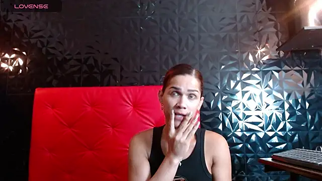 Snapshot of PINK__LOLA1 chatting on 02.05.25 PINK LOLA1 online show from 02.05.25