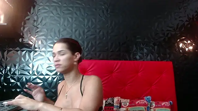 Snapshot of PINK__LOLA1 chatting on 03.11.25 PINK LOLA1 online show from 03.11.25
