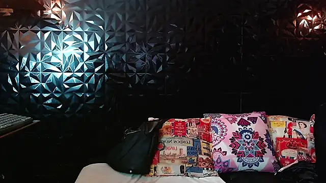 Snapshot of PINK__LOLA1 chatting on 10.12.25 PINK LOLA1 online show from 10.12.25