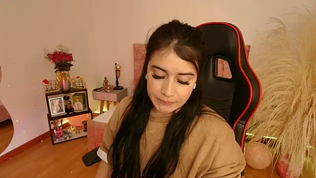 Snapshot of KallyMyller1 chatting on 12.02.24 KallyMyller1 online show from 12.02.24