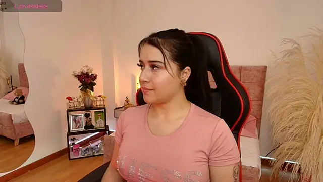 Snapshot of KallyMyller1 chatting on 12.10.24 KallyMyller1 online show from 12.10.24