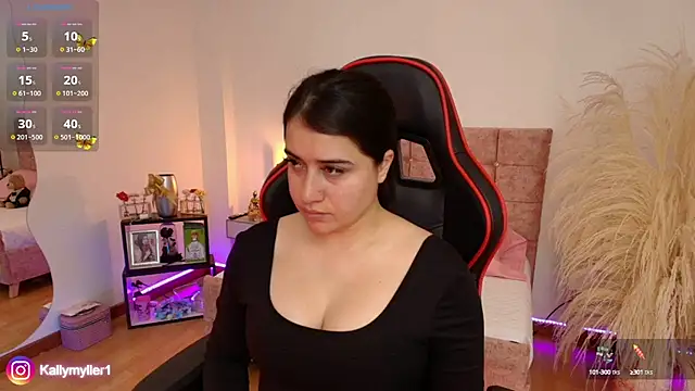 Snapshot of KallyMyller1 chatting on 12.11.24 KallyMyller1 online show from 12.11.24