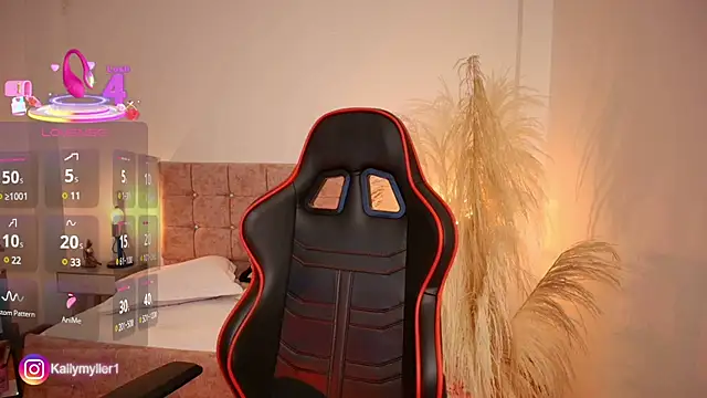 Snapshot of KallyMyller1 chatting on 03.11.25 KallyMyller1 online show from 03.11.25