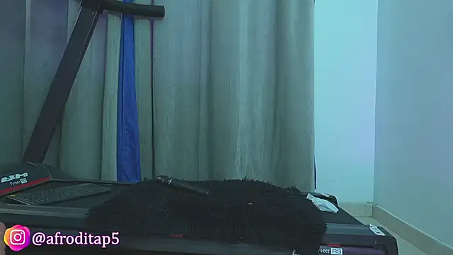 Snapshot of afroditaP_ chatting on 02.01.25 afroditaP online show from 02.01.25