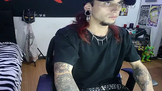 Snapshot of davidroses420 chatting on 01.08.25 davidroses420 online show from 01.08.25