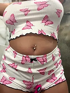 Snapshot of Liiaa chatting on 09.23.25 Liiaa online show from 09.23.25