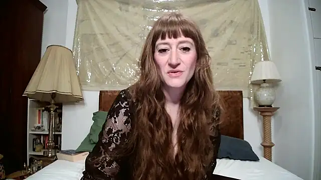 Snapshot of LemmieRed chatting on 10.13.25 LemmieRed online show from 10.13.25