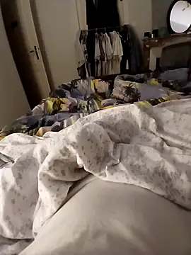 Snapshot of FrenchGuy54 chatting on 11.07.25 FrenchGuy54 online show from 11.07.25