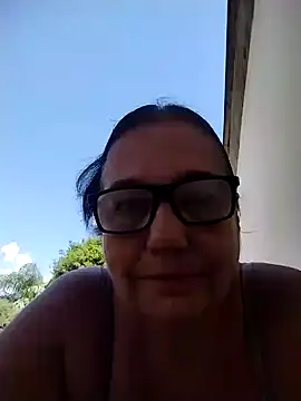 Snapshot of catdool chatting on 01.22.25 catdool online show from 01.22.25