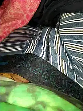 Snapshot of calama172637 chatting on 02.26.25 calama172637 online show from 02.26.25