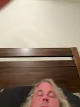 Snapshot of zeus337 chatting on 11.10.25 zeus337 online show from 11.10.25