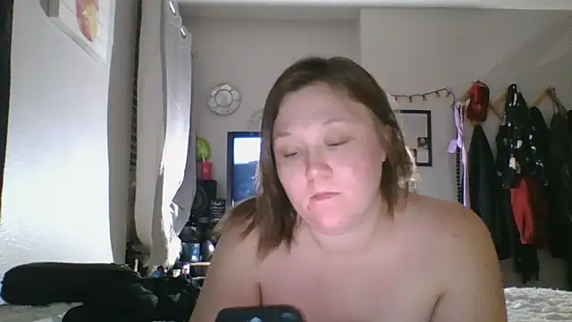 Snapshot of JadeDaMilf chatting on 12.27.24 JadeDaMilf online show from 12.27.24