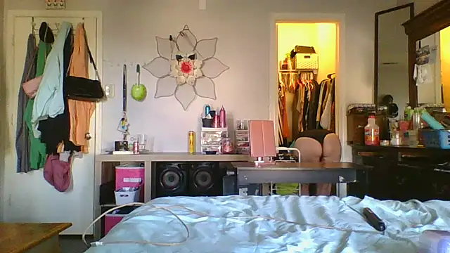 Snapshot of JadeDaMilf chatting on 02.28.25 JadeDaMilf online show from 02.28.25