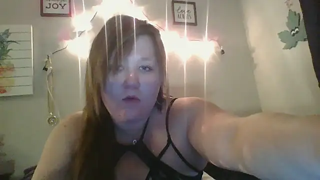 Snapshot of JadeDaMilf chatting on 03.05.25 JadeDaMilf online show from 03.05.25