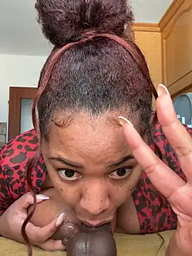 Snapshot of kataryna69 chatting on 02.11.25 kataryna69 online show from 02.11.25