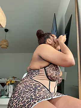 Snapshot of kataryna69 chatting on 11.12.25 kataryna69 online show from 11.12.25