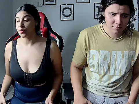 Snapshot of kim_sex_hot chatting on 09.13.25 kim sex hot online show from 09.13.25