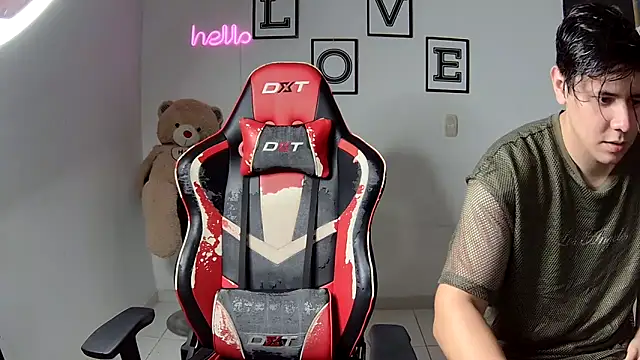 Snapshot of kim_sex_hot chatting on 10.14.25 kim sex hot online show from 10.14.25