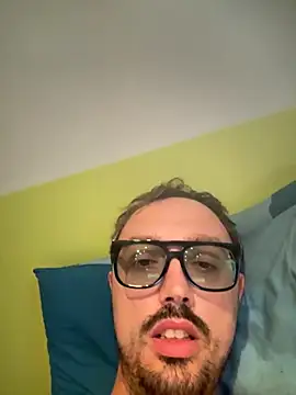 Snapshot of minga1995 chatting on 10.05.25 minga1995 online show from 10.05.25