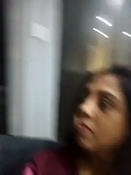 Snapshot of Mahi4luv chatting on 02.11.25 Mahi4luv online show from 02.11.25