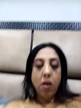 Snapshot of Mahi4luv chatting on 03.08.25 Mahi4luv online show from 03.08.25