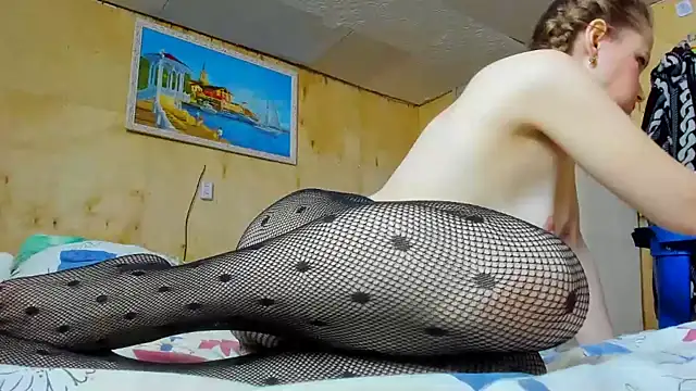 Snapshot of DUSSY_PUSSY chatting on 02.22.25 DUSSY PUSSY online show from 02.22.25
