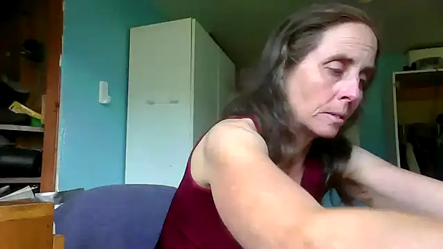 Snapshot of SexyRach75 chatting on 09.26.25 SexyRach75 online show from 09.26.25