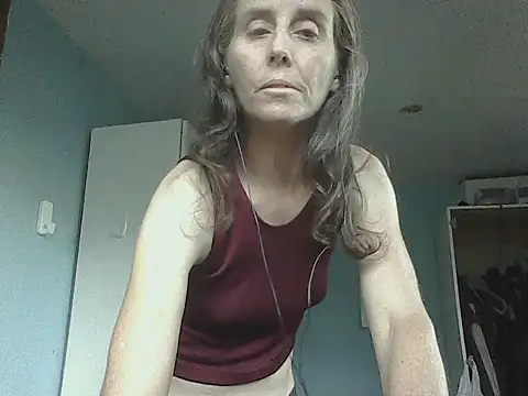 Snapshot of SexyRach75 chatting on 10.01.25 SexyRach75 online show from 10.01.25