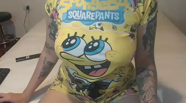 Snapshot of Tattoodreams_lucy chatting on 12.22.24 Tattoodreams lucy online show from 12.22.24