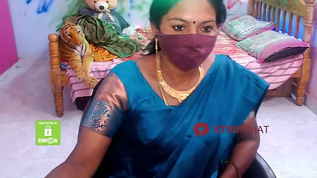 Snapshot of Novapol chatting on 12.08.24 Novapol online show from 12.08.24