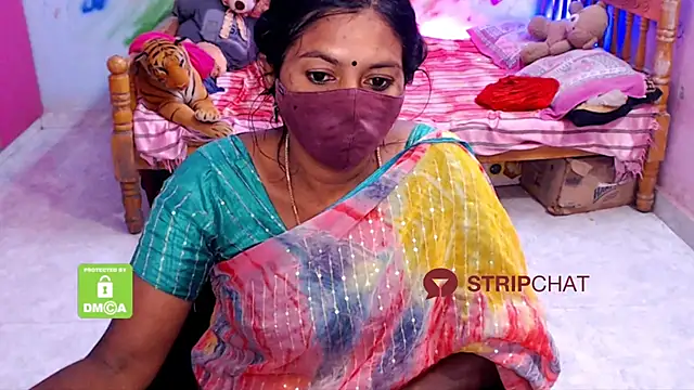 Snapshot of Novapol chatting on 01.29.25 Novapol online show from 01.29.25