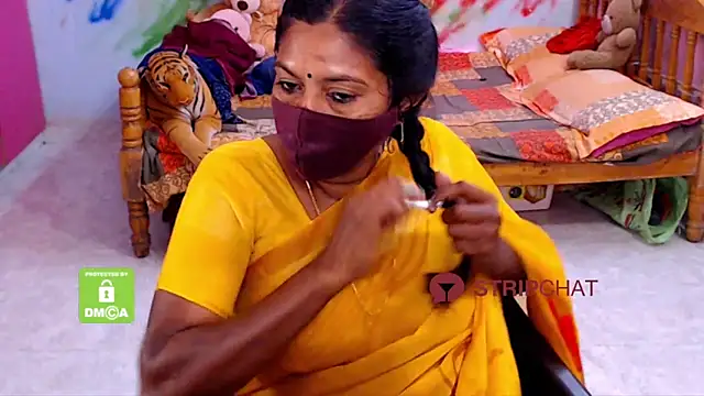 Snapshot of Novapol chatting on 03.16.25 Novapol online show from 03.16.25